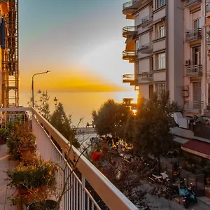 https://koromila-sea-view-apartment.hotels-of-thessaloniki.com