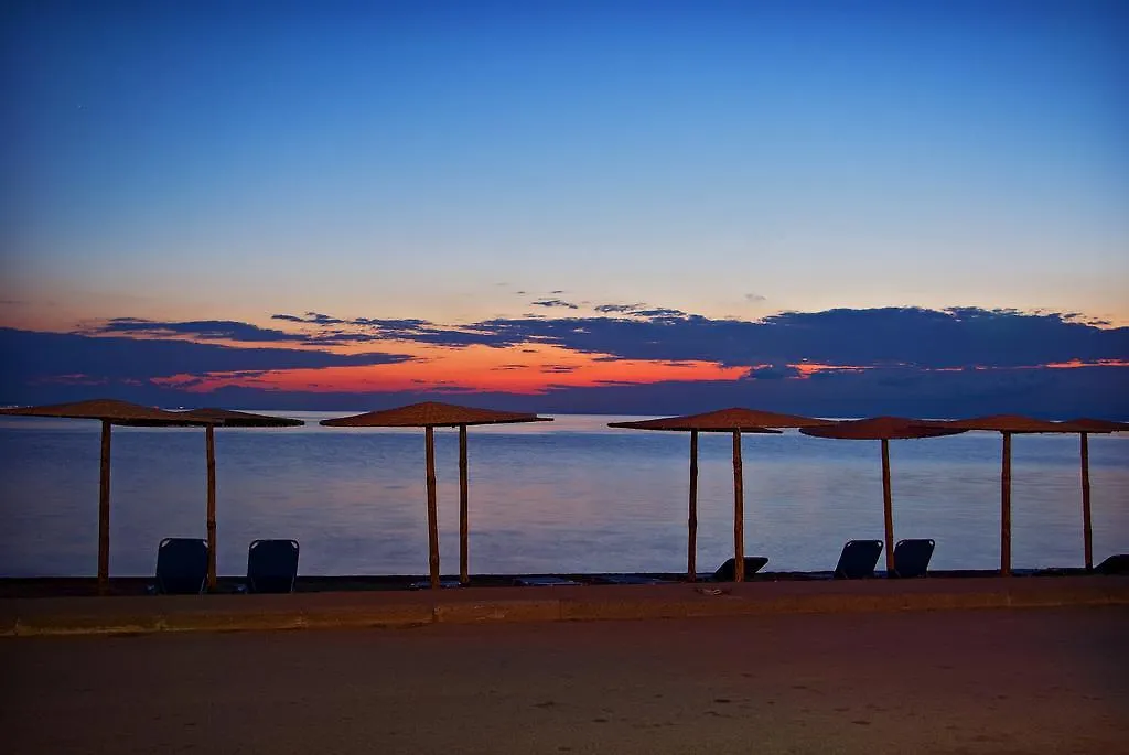 נאוס מרמרס Regos Resort Hotel