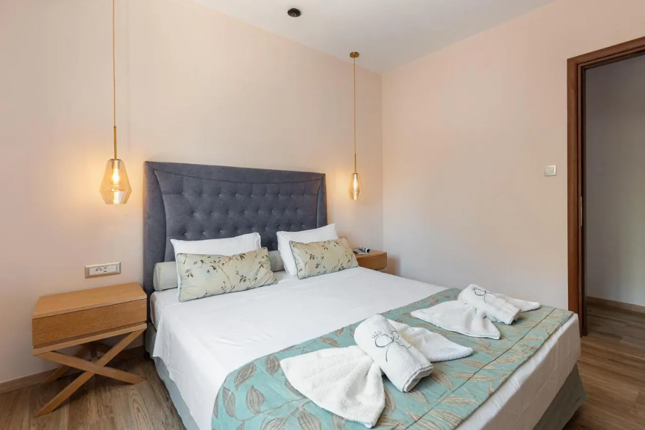 נאוס מרמרס Regos Resort Hotel